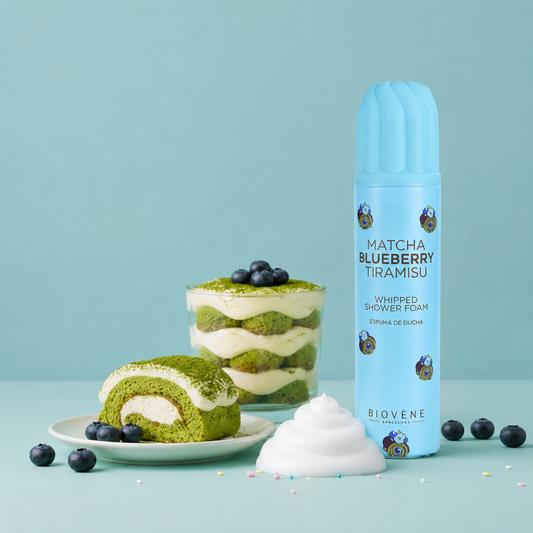 Mousse de Douche Gourmande au Matcha & à la Myrtille