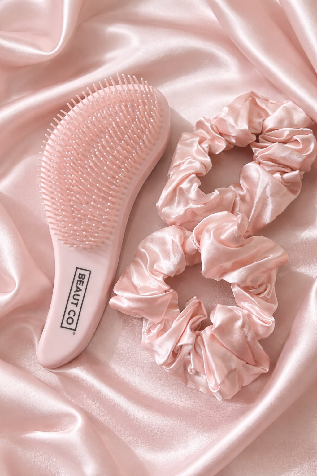 Coffret brosse+chouchou  satin