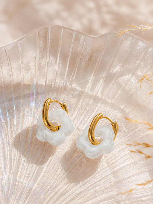 Boucles d’oreilles Amélia  blanche
